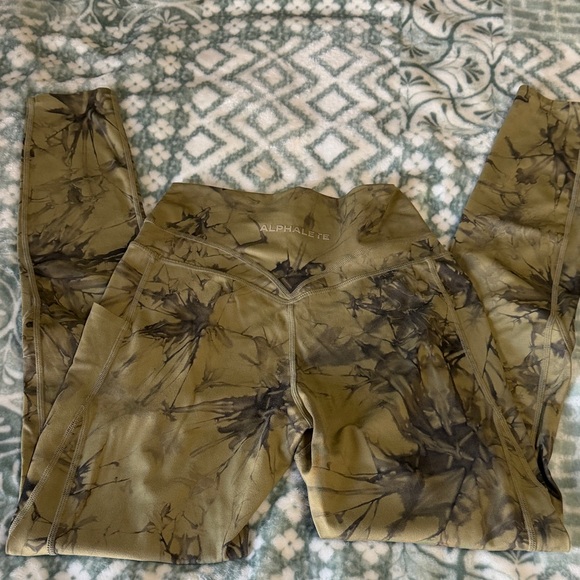 Alphalete Pants - Alphalete Alphalux Pocket Leggings Tie Dye Cactus Green Brown Small